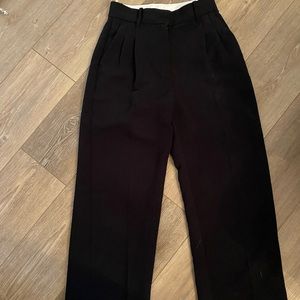 Aritzia Wilfred Effortless Cropped Pant